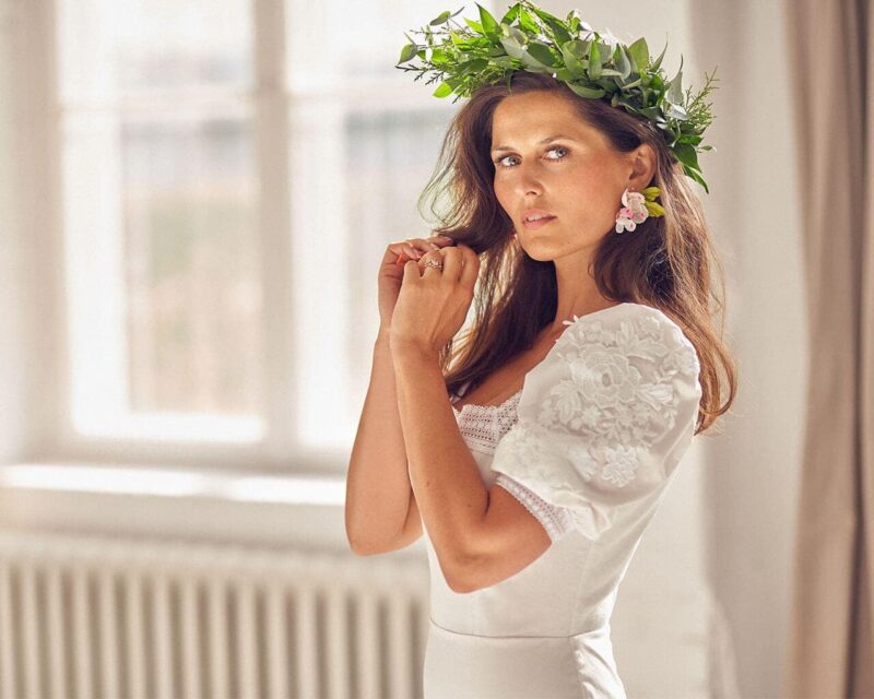 Bawełniana suknia ślubna eko z bufiastymi rękawami