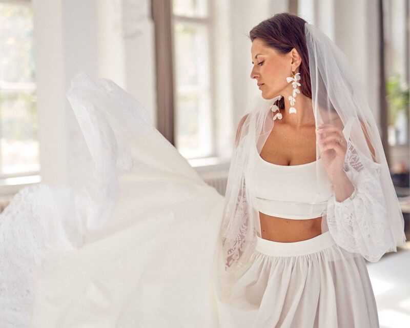 Ekologiczna suknia ślubna z bufiastymi rękawami - komplet