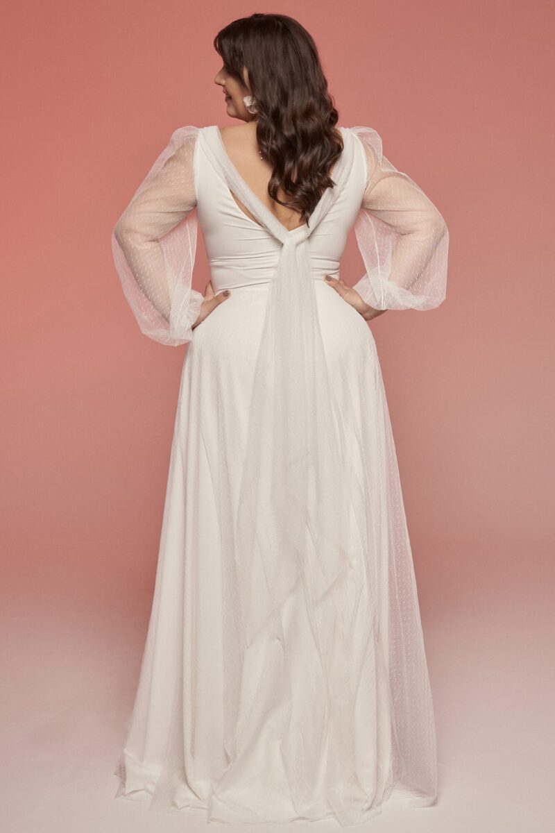 Kobieca suknia ślubna z lejącego szyfonu i tiulu w kropeczki Barcelona 28