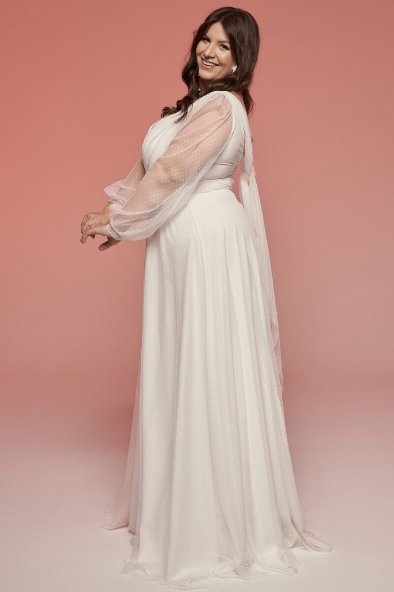 Kobieca suknia ślubna z lejącego szyfonu i tiulu w kropeczki Barcelona 28