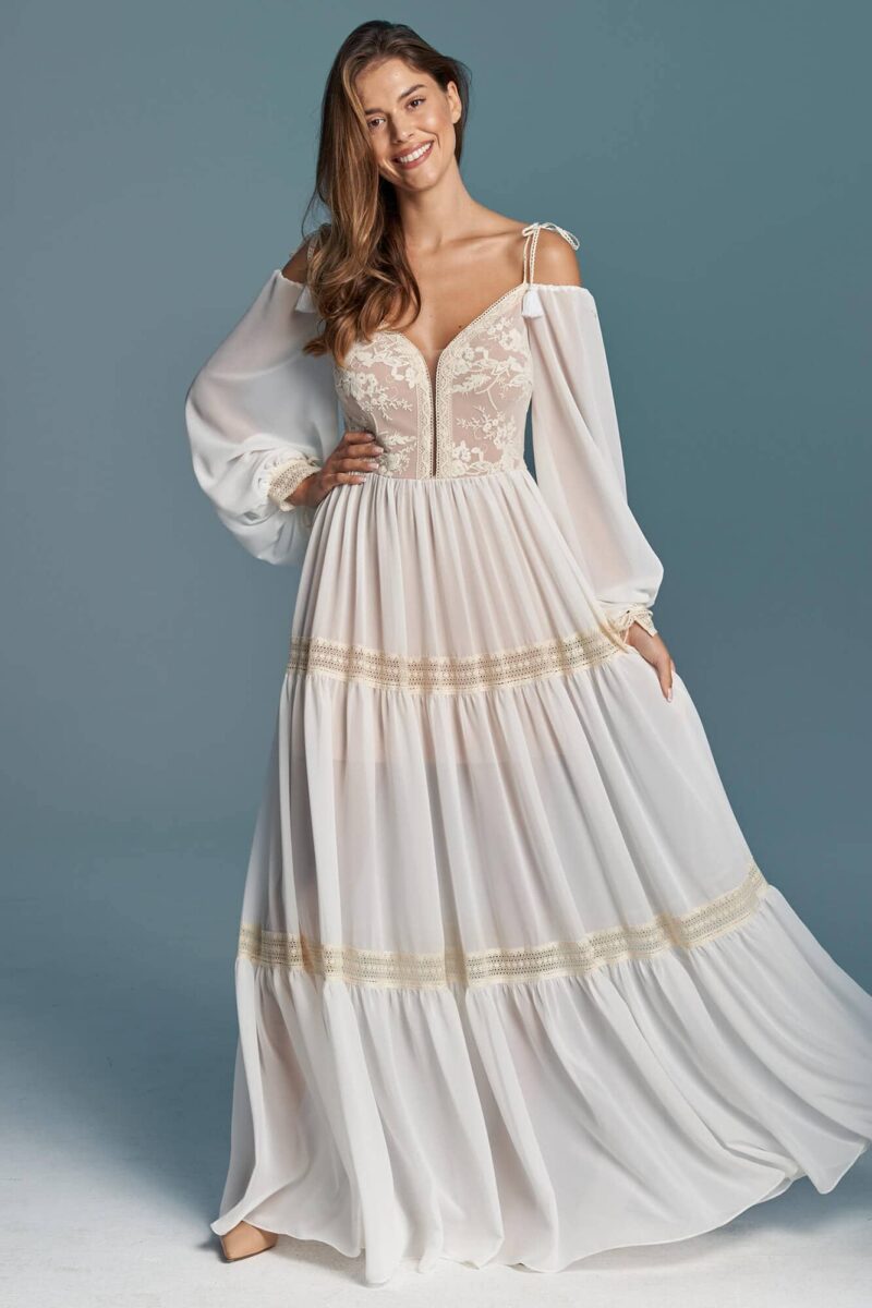 Suknia ślubna pięknie eksponująca ramiona