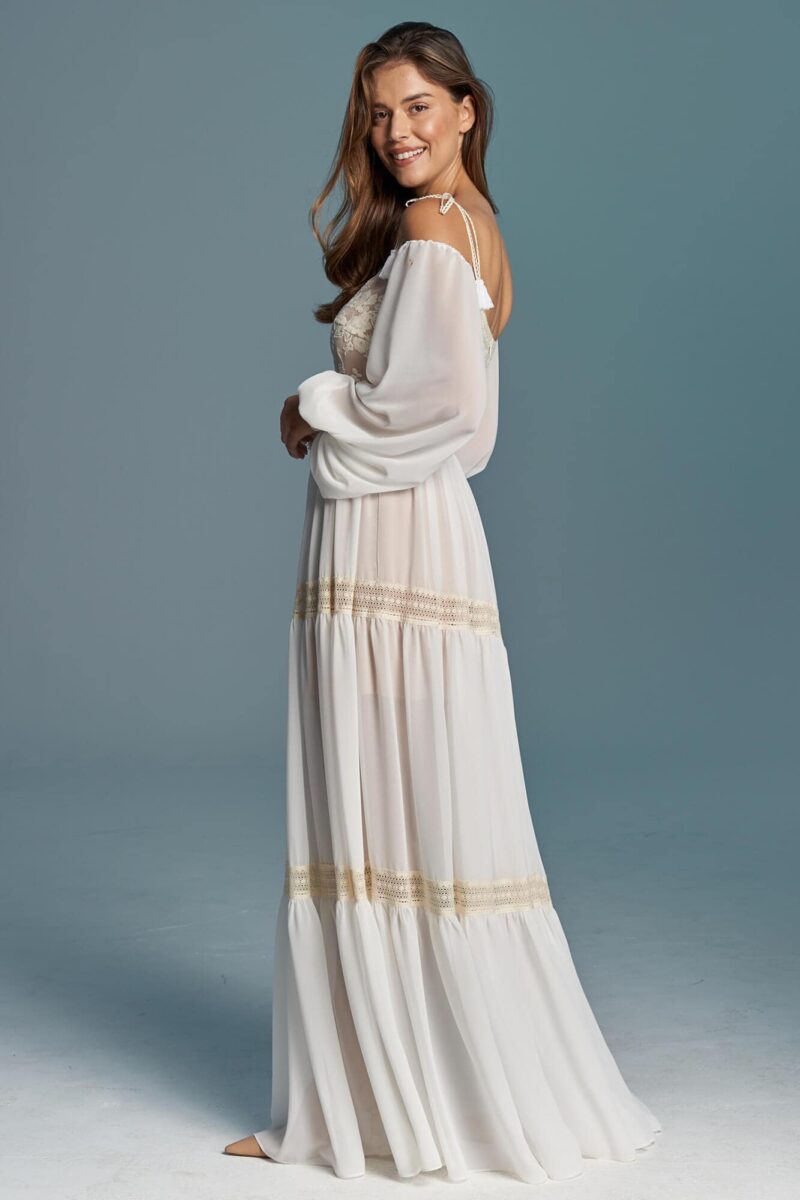 Suknia ślubna pięknie eksponująca ramiona