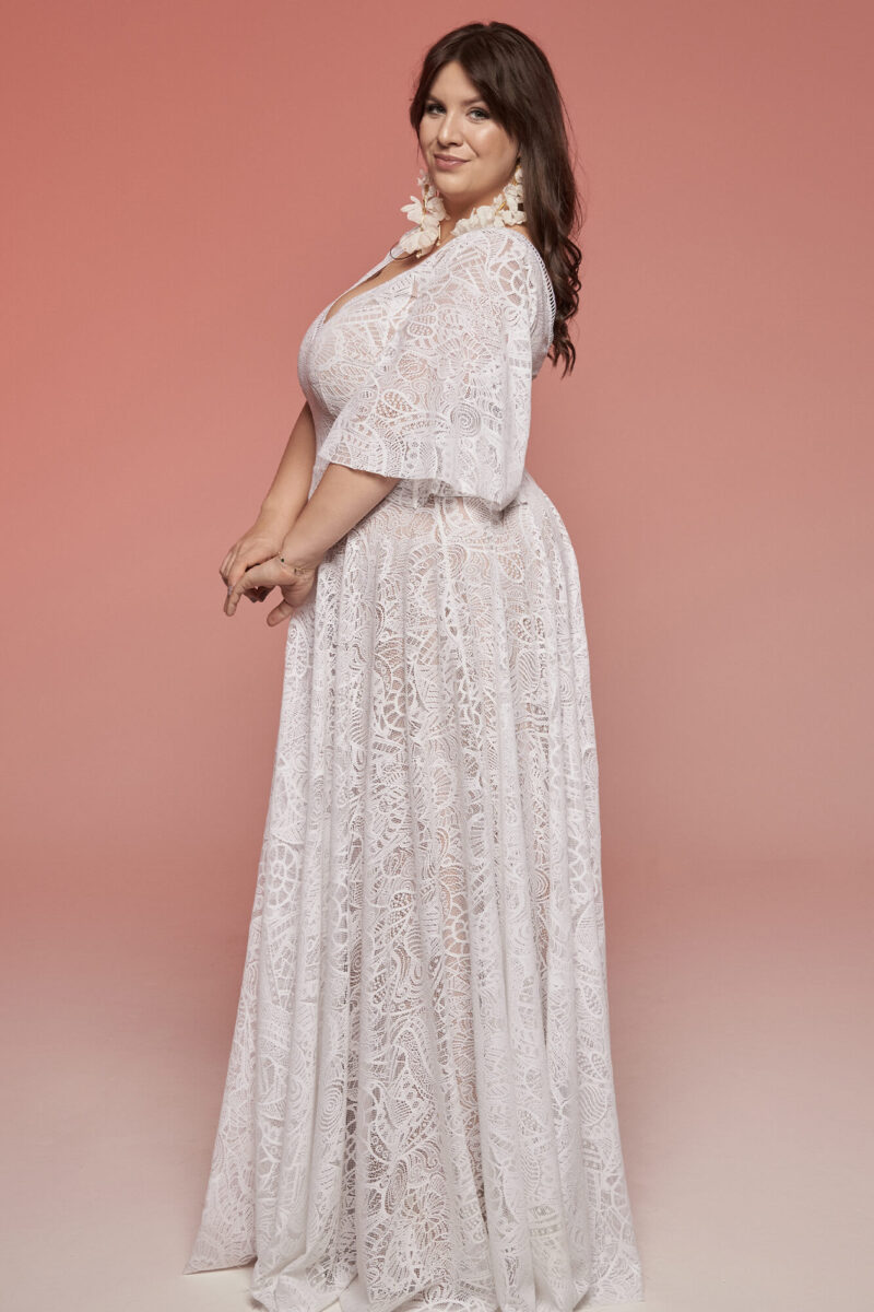 Suknia ślubna plus size z pięknie wykończonym dekoltem Santorini 18