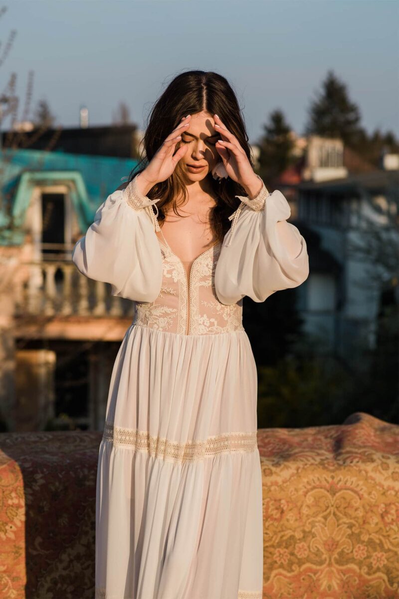 Suknia ślubna pięknie eksponująca ramiona