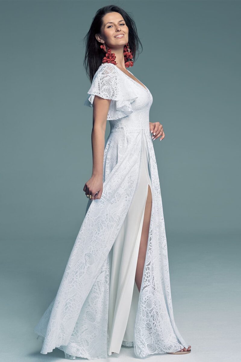 Prosta i elegancka suknia ślubna dla dystyngowanej panny młodej