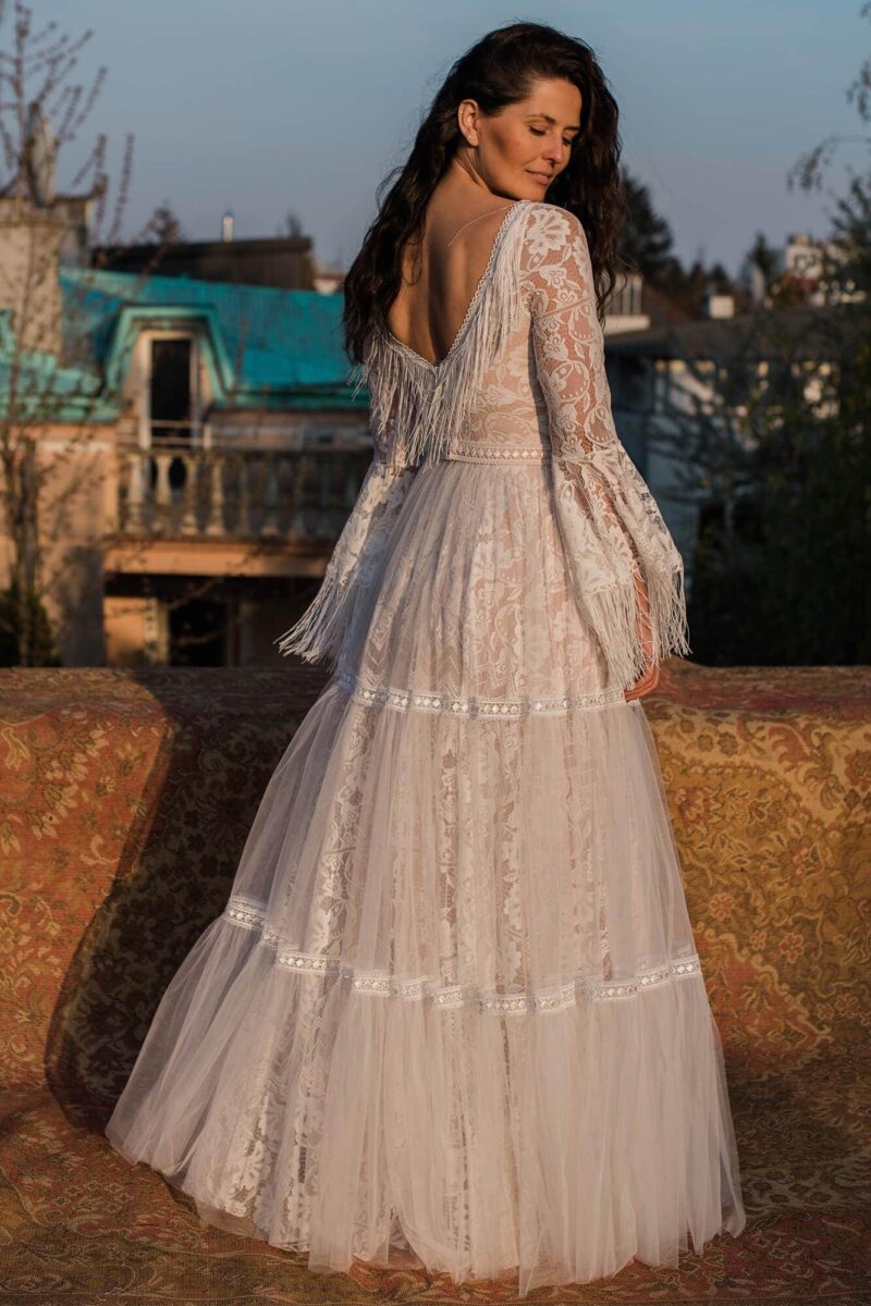 Boho suknia ślubna z nutką klasyki