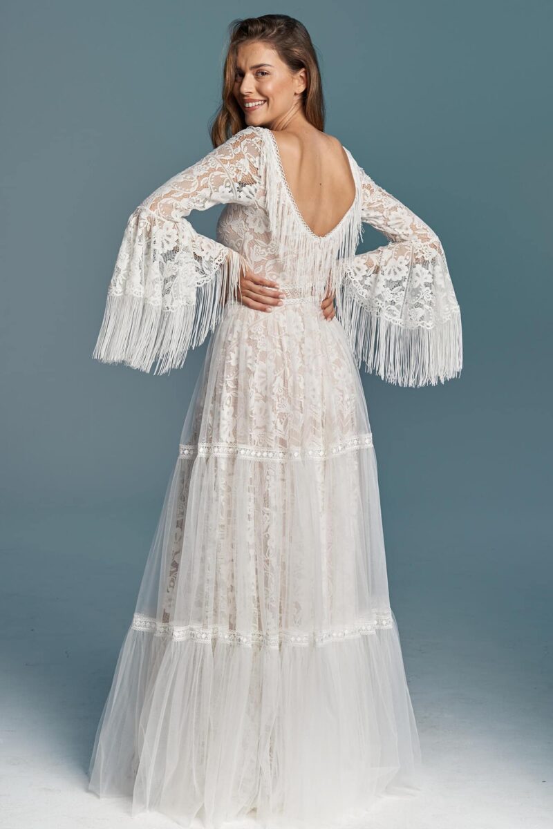 Boho suknia ślubna z nutką klasyki