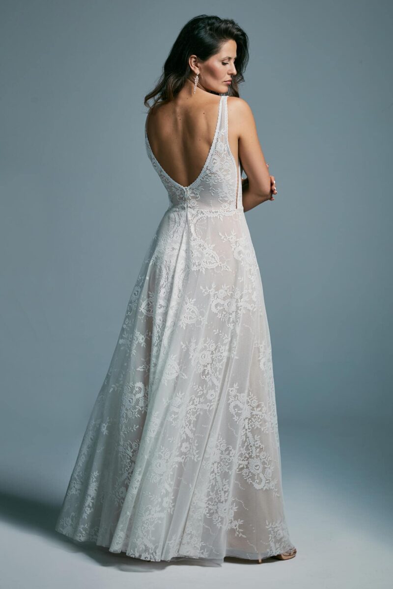 Odważna suknia ślubna