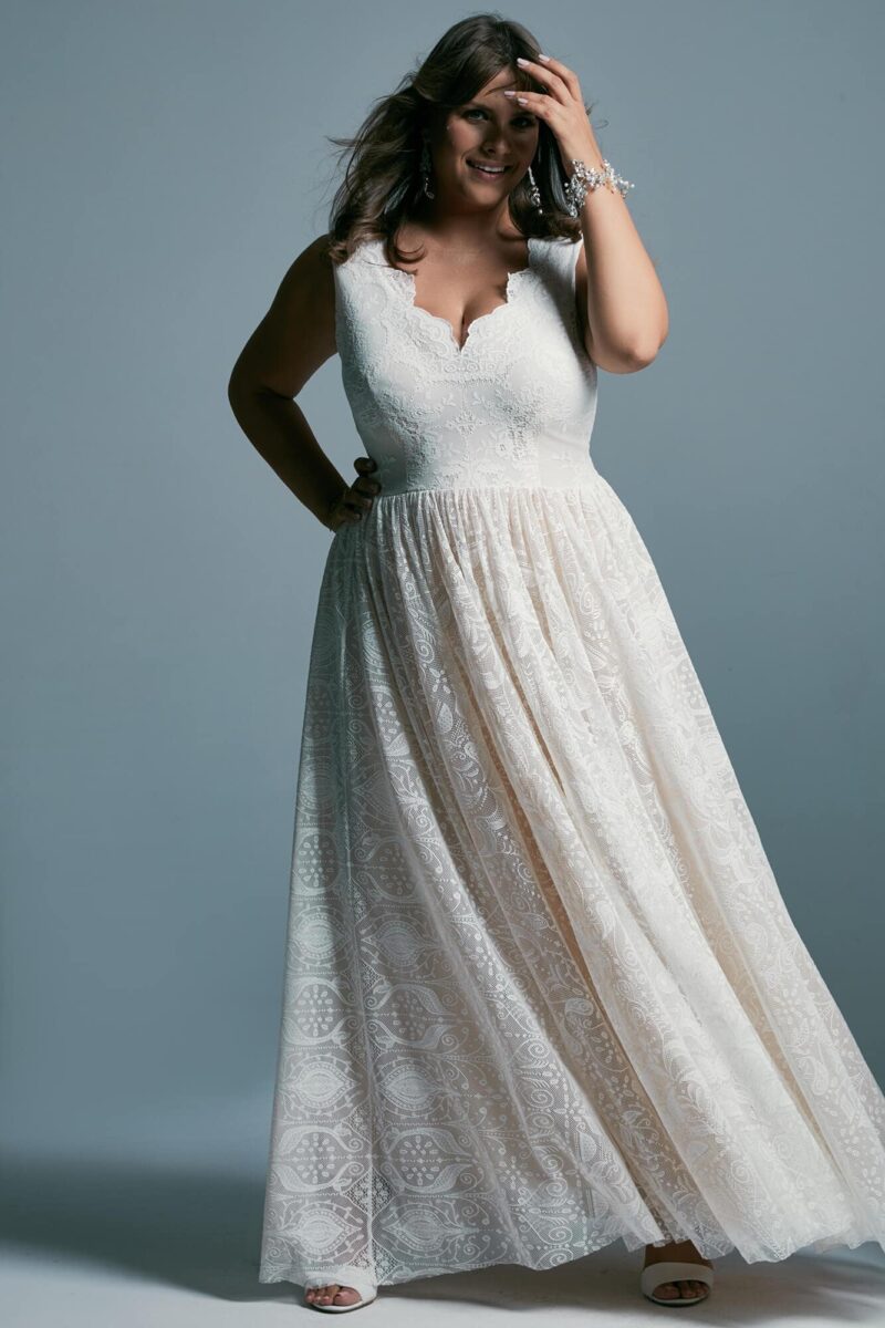 Suknia ślubna plus size o kroju księżniczki