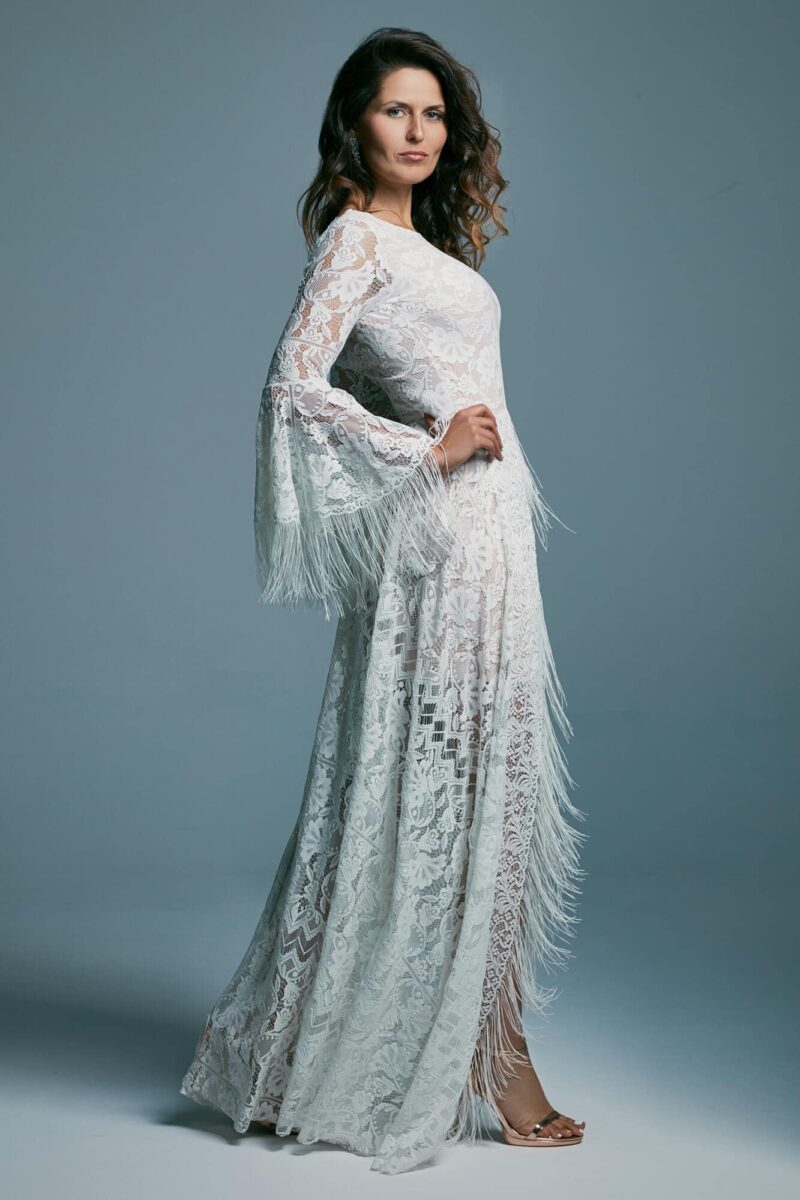 Suknia ślubna boho z rozcięciem