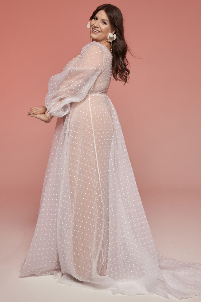 Suknia ślubna plus size w groszki z mgiełką delikatnego tiulu Barcelona 23