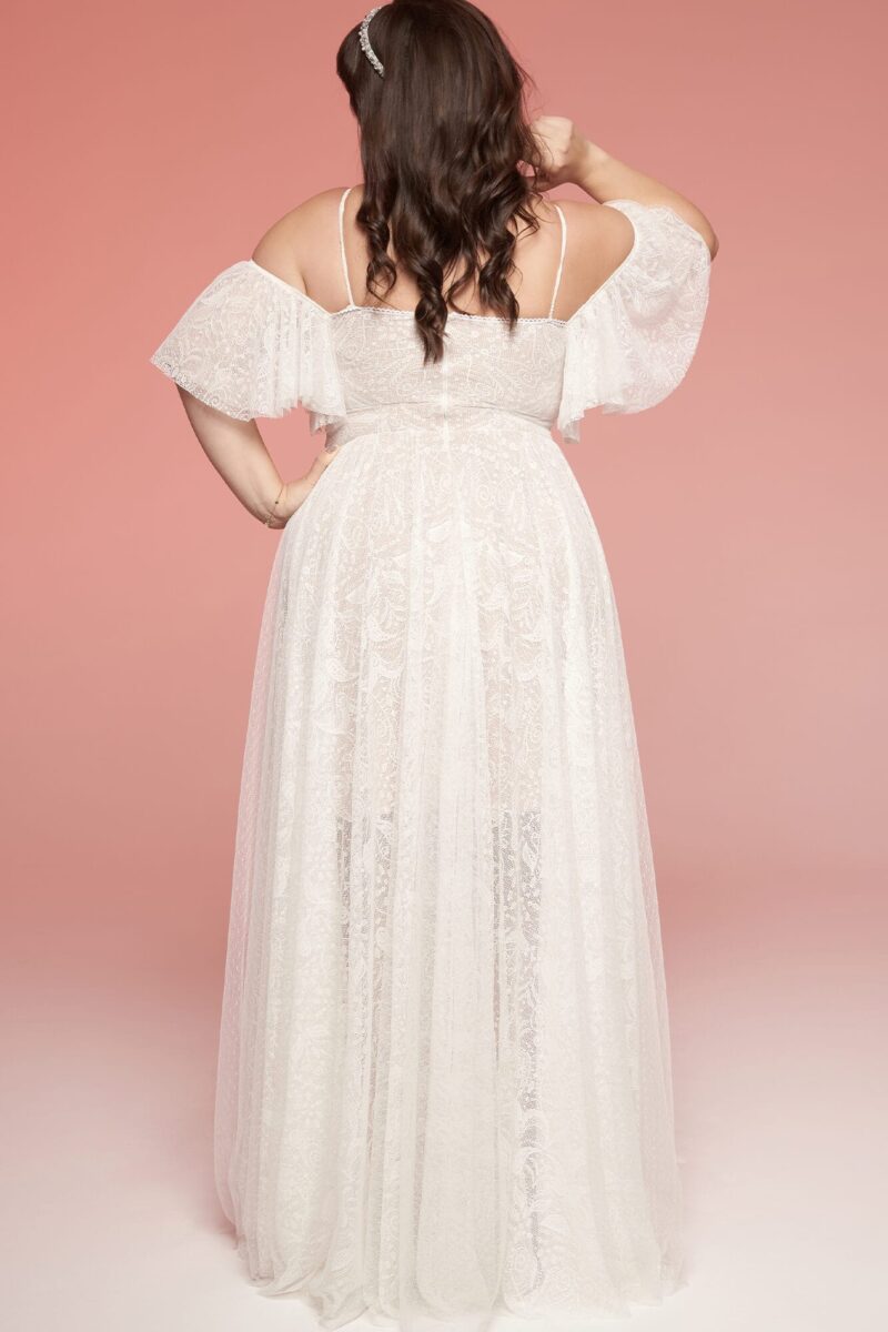 Zwiewna, kobieca suknia ślubna plus size Porto 66