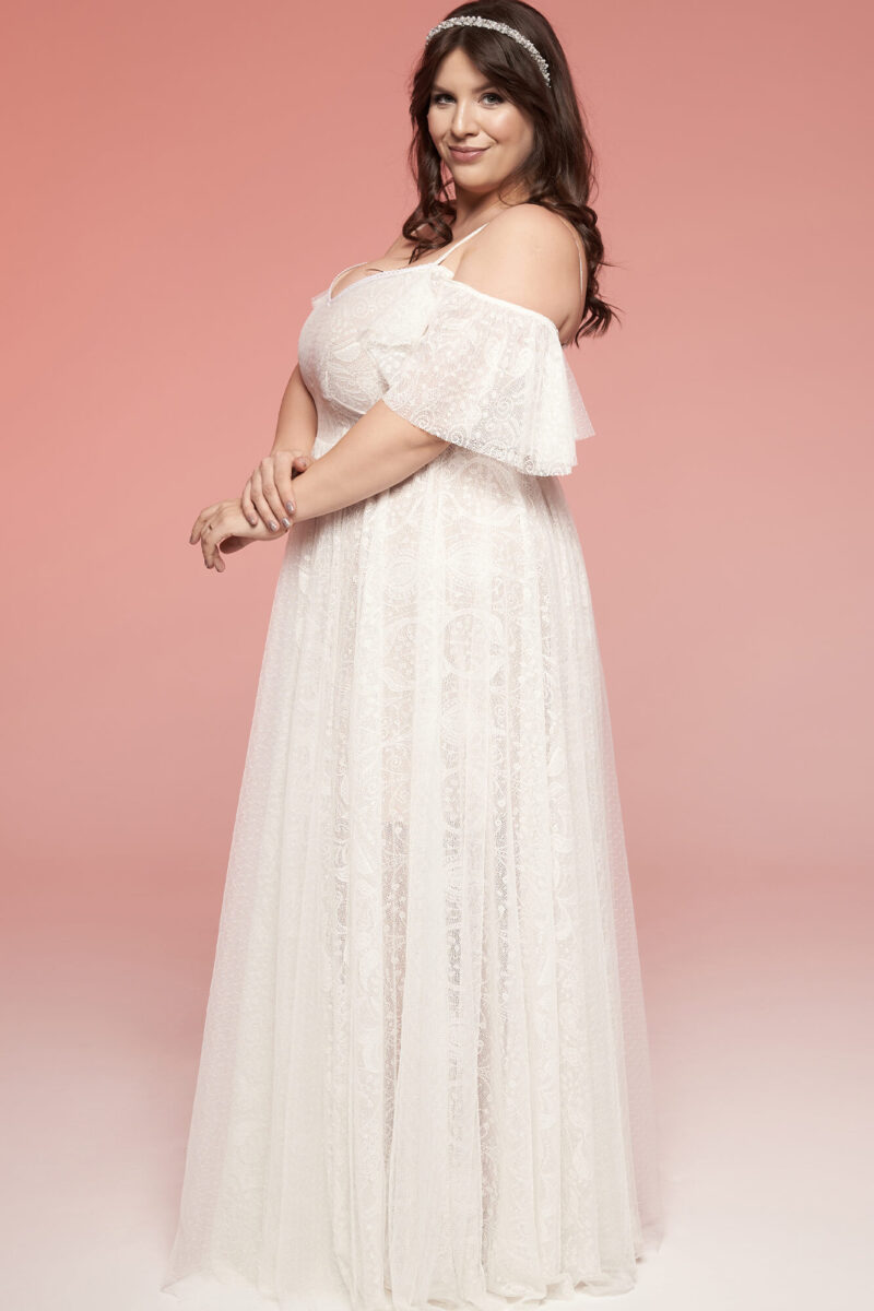 Zwiewna, kobieca suknia ślubna plus size Porto 66