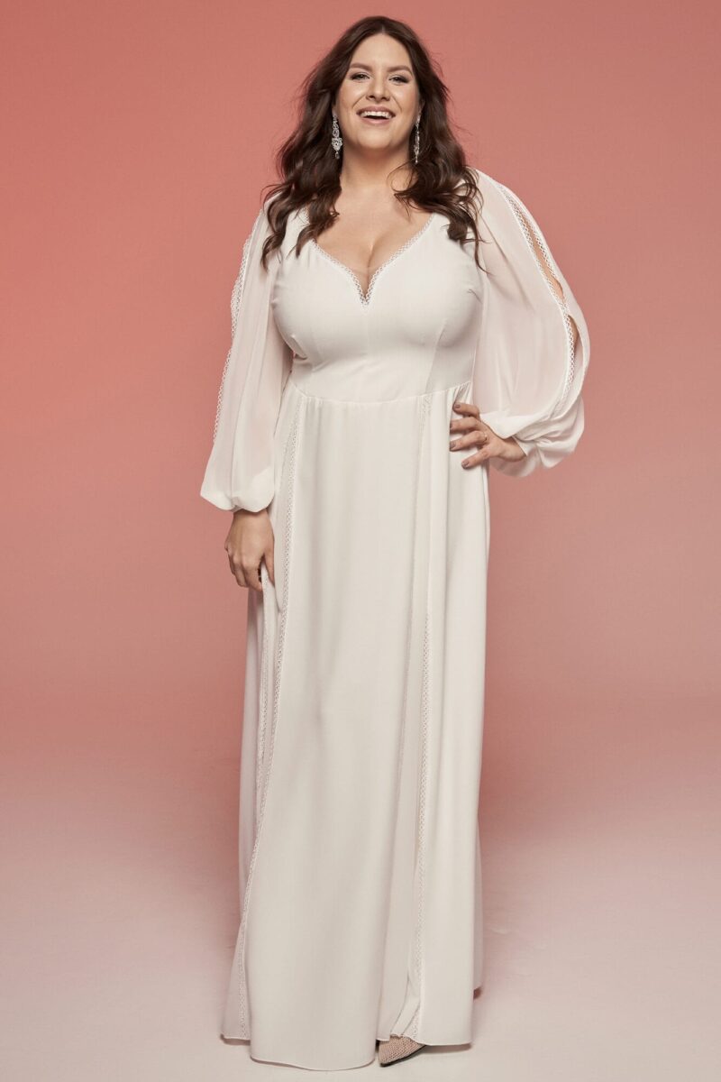 Gładka i skromna suknia ślubna plus size z długim rękawem Odessa 5
