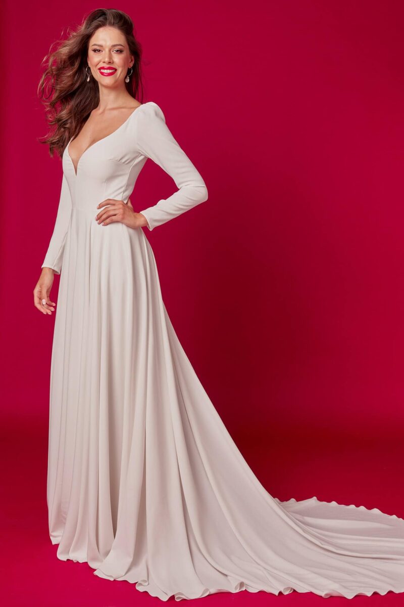 Gładka suknia ślubna Odessa 8