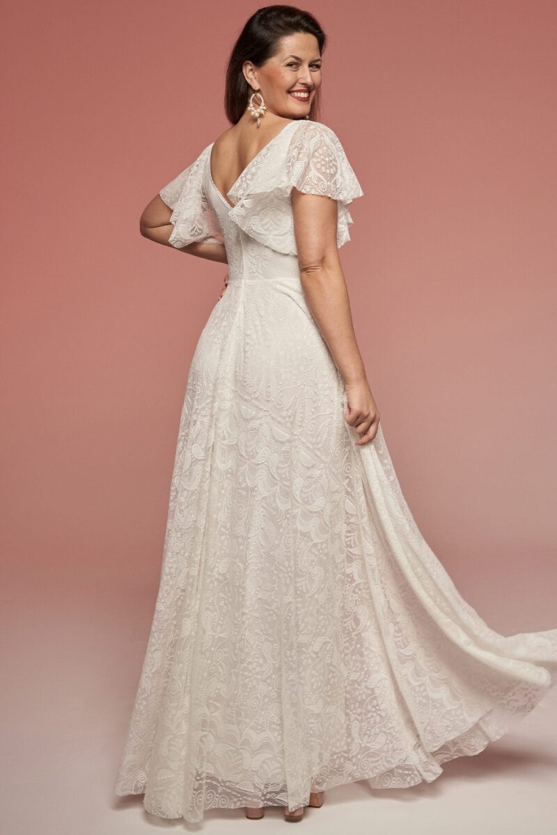 Biała suknia ślubna o klasycznym kroju z rękawkami motylkami Porto 72