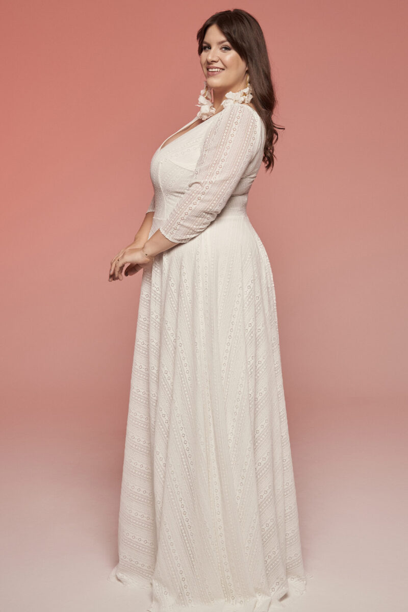 Klasyczna skromna i delikatna suknia ślubna plus size Porto 74