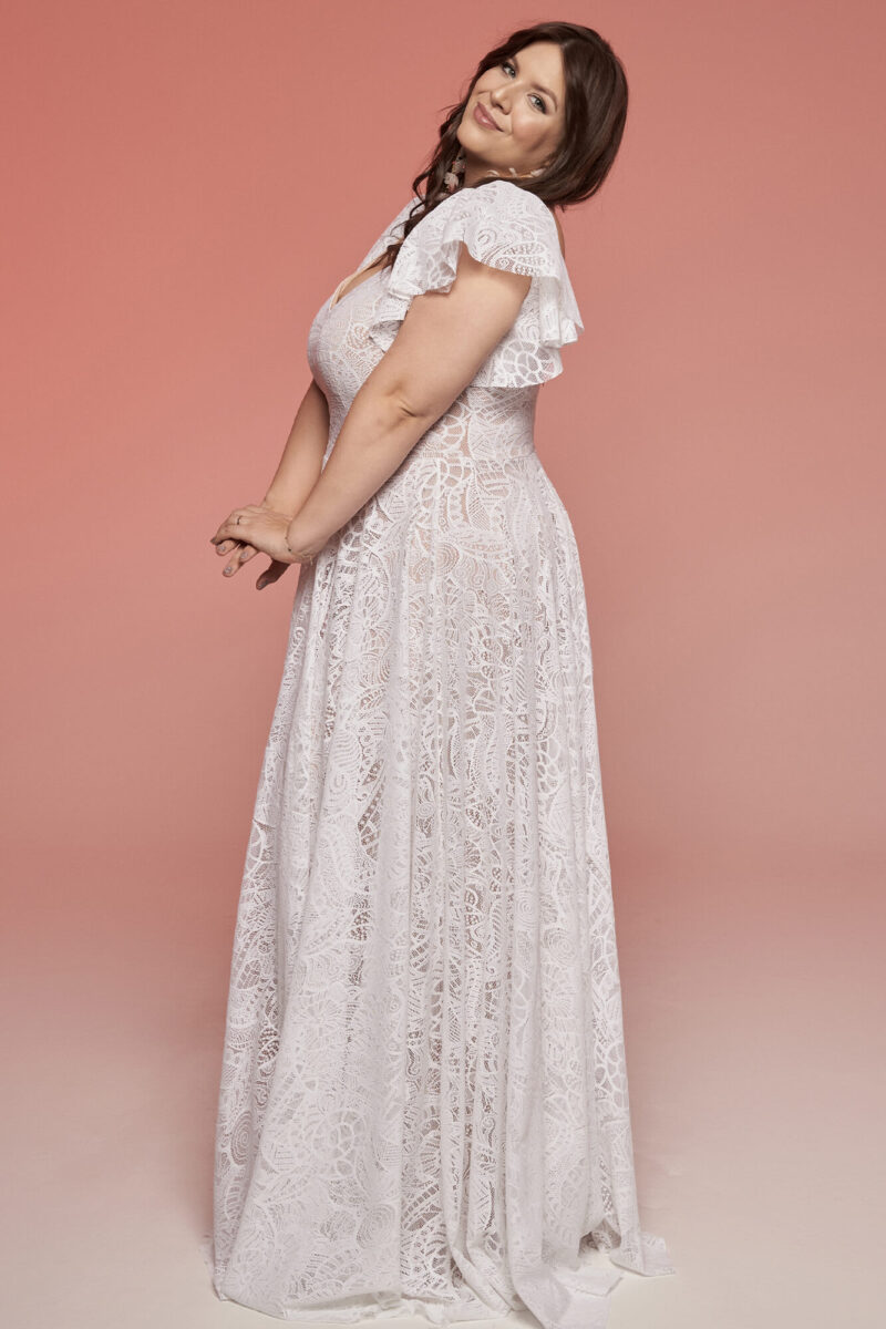 Suknia ślubna plus size na wzór sukienki z bajki Disneya ale z nutą boho. Piękna suknia ślubna princessa.