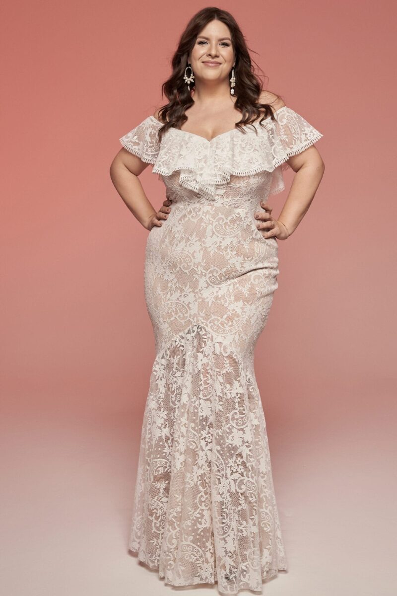 Suknia ślubna plus size z delikatnej koronki Porto 70