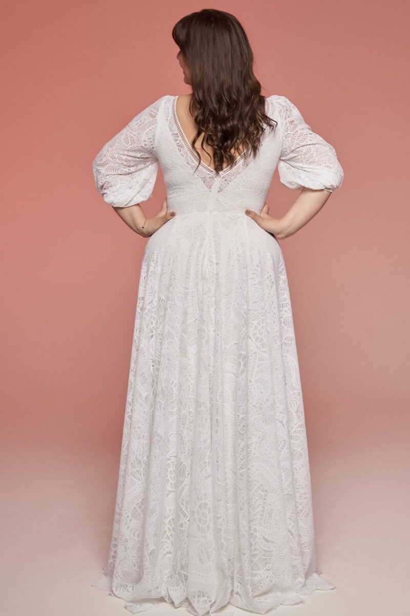 Suknia ślubna plus size z rękawem do łokcia Santorini 9