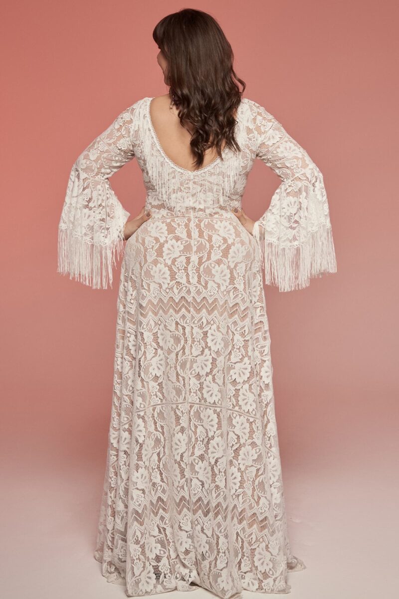 Suknia ślubna plus size ze zdobionymi rękawami w stylu boho Porto 73