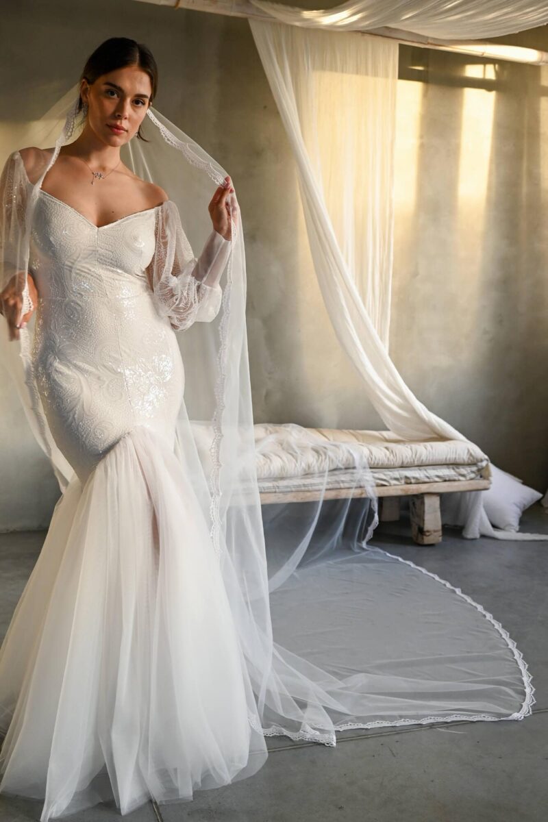 Welon katedralny z tiulu - obrazek 2