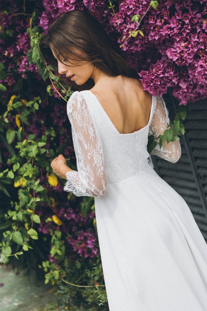 Paris 24 - Suknia Ślubna z dekoltem karo