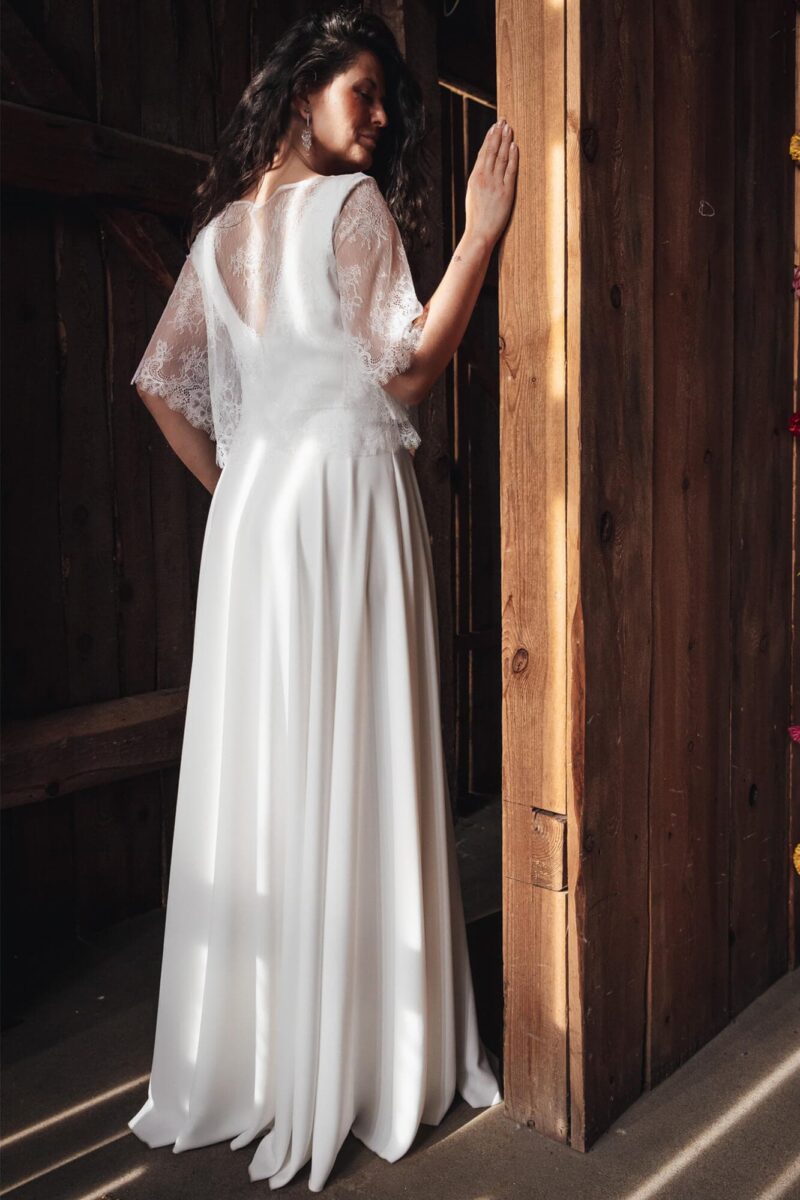 Paris 26 - Suknia ślubna z koronkowym topem