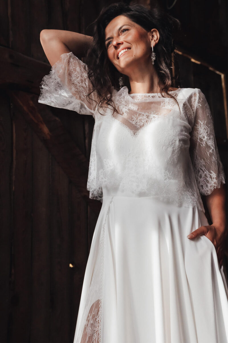 Paris 26 - Suknia ślubna z koronkowym topem