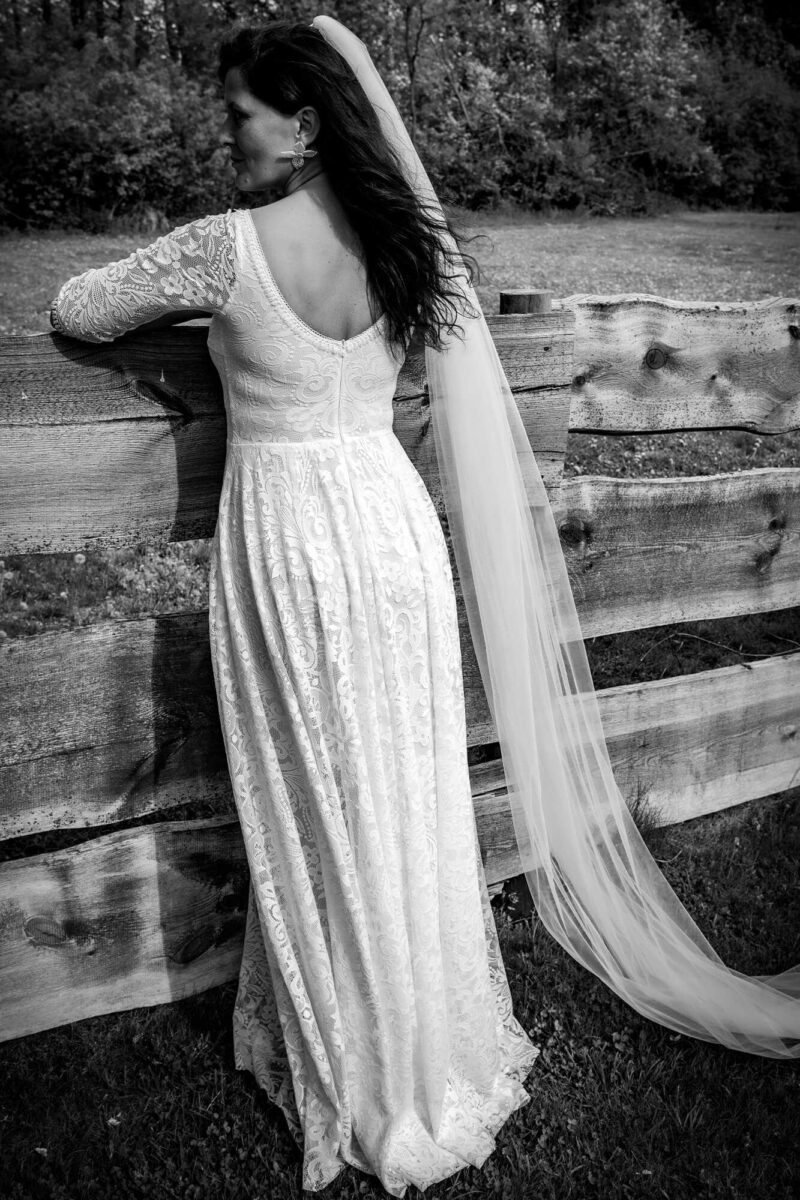 Porto 81 - Suknia ślubna z rękawem ¾