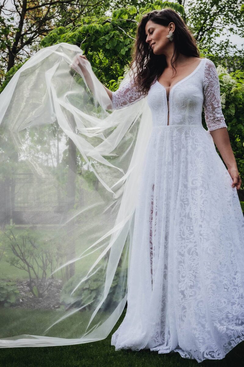 Porto 81 - Suknia ślubna z rękawem ¾