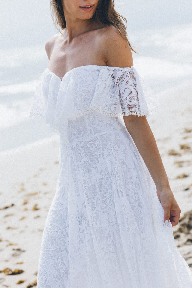 Porto 82 - Suknia ślubna z okrytymi ramionami