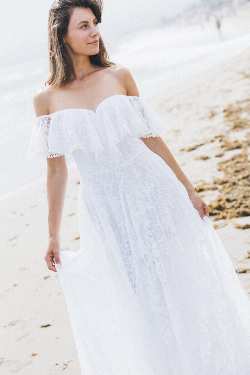 Porto 82 - Suknia ślubna z okrytymi ramionami