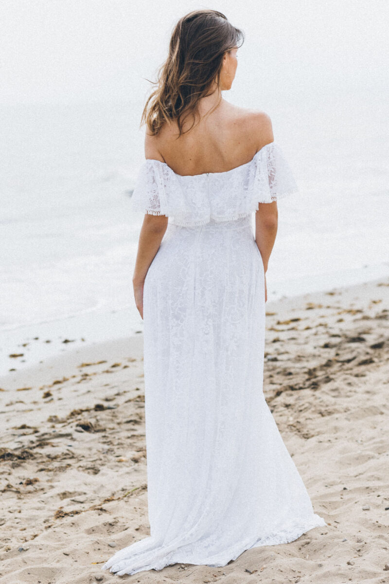 Porto 82 - Suknia ślubna z okrytymi ramionami