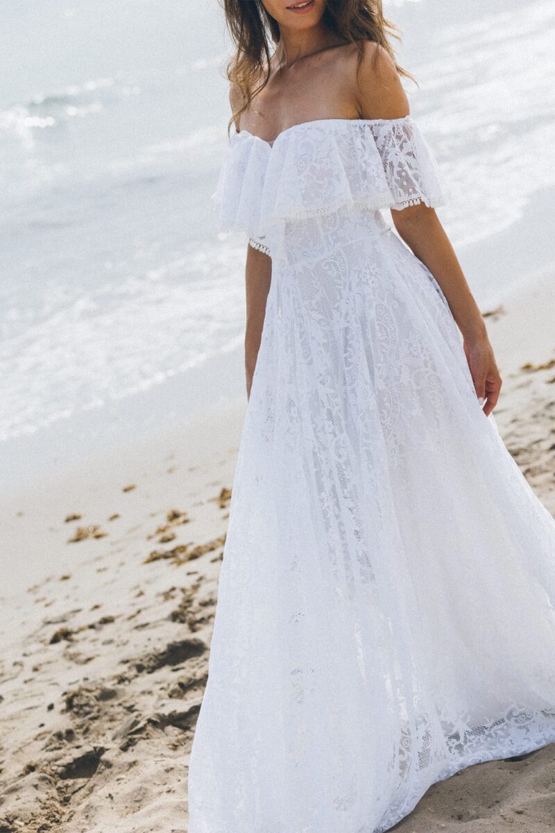 Porto 82 - Suknia ślubna z okrytymi ramionami