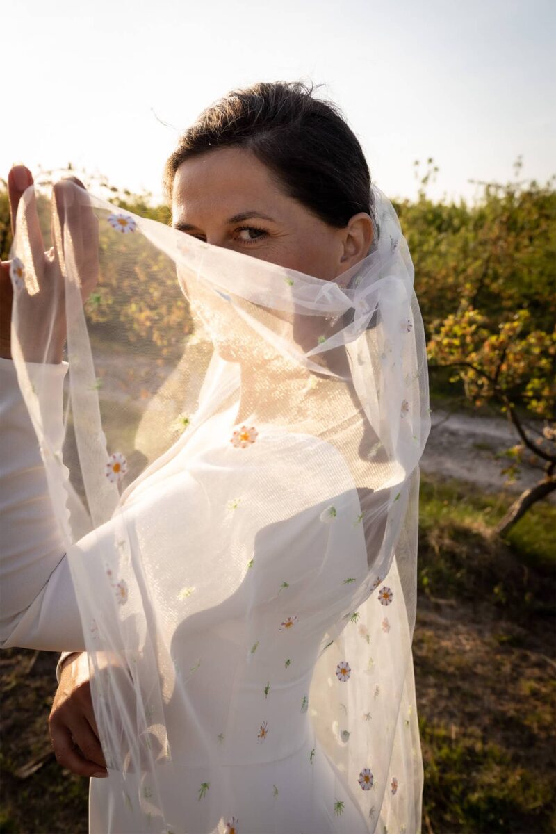 Dodatki - Uroczy welon w stokrotki